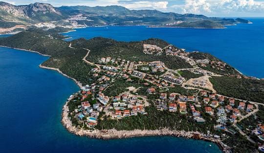 Tourism Season in Antalya and Alanya Attracts Millions of Visitors